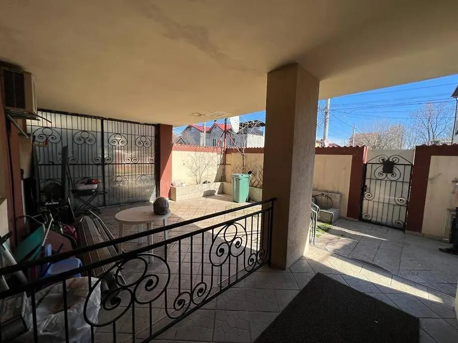 Vila 8 Oaspeti Bucharest Villa